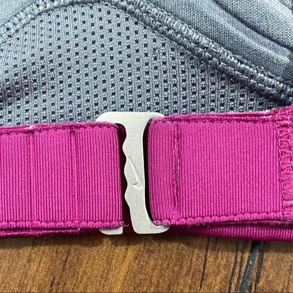 Nike adjustable bra purple pink size medium - Picture 5 of 5